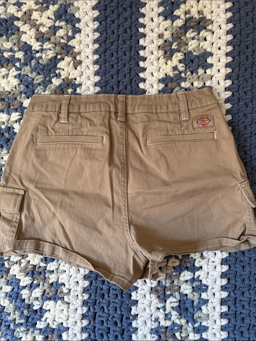 Dickies Women's Khaki Utility Cargo Shorts - Picture 6 of 6